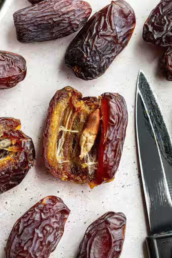 خرما برای صنایع غذایی | بهترین ارقام خرما برای تولید شیره، خمیر و فرآورده‌های خرمایی