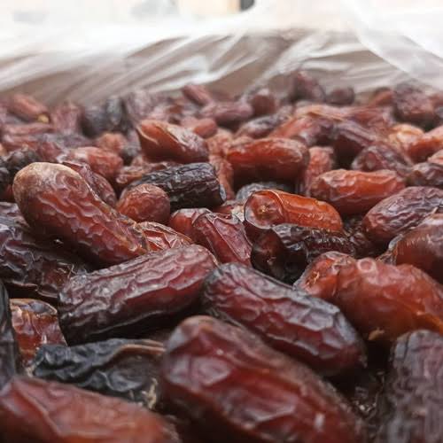 چرا رنگ خرما در طول نگهداری تغییر می‌کند؟ بررسی عوامل مؤثر بر تغییر رنگ خرما